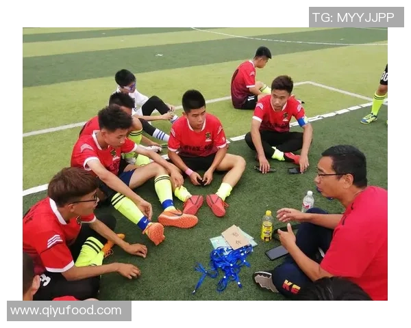 大秦之水足球队奋勇争先展现青春风采与团队精神的精彩瞬间